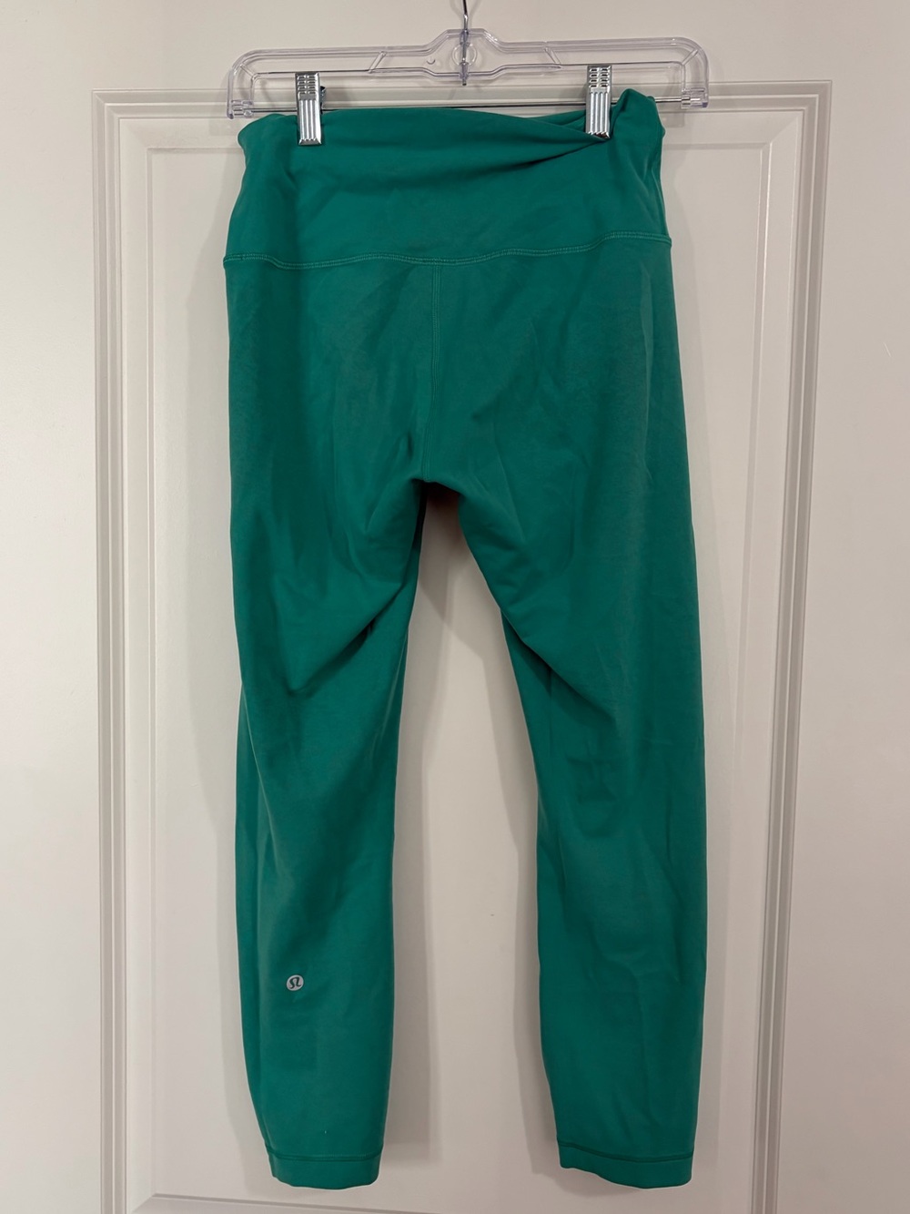 Green Lululemon Wundertrain leggings